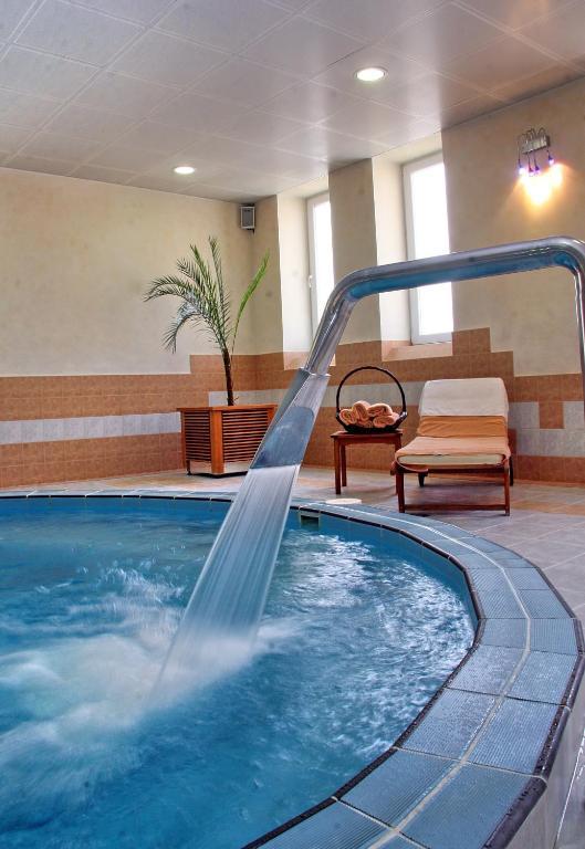 Hotel Prezident Палич Екстериор снимка