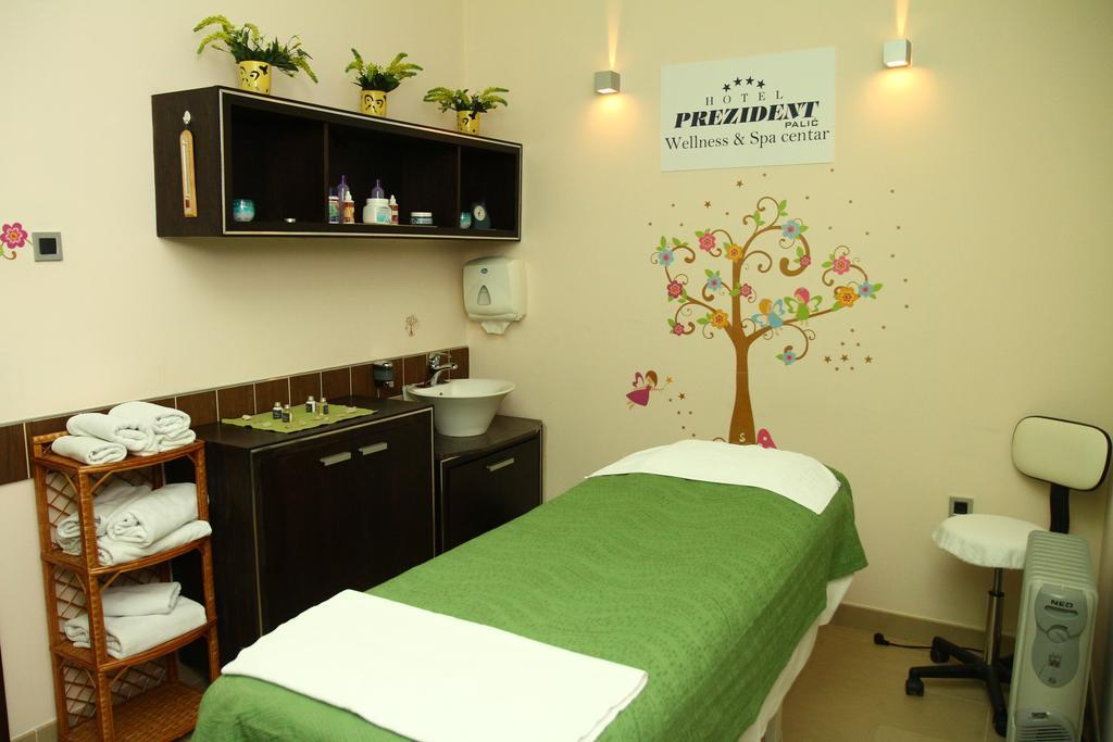 Hotel Prezident Палич Екстериор снимка