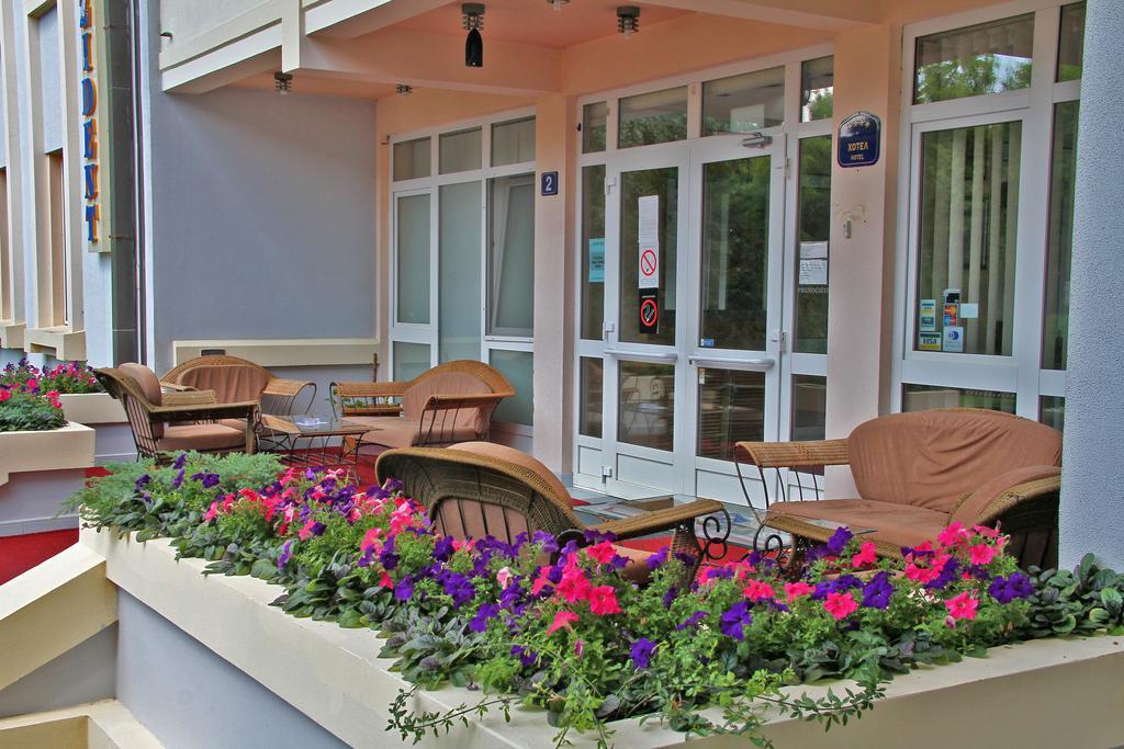 Hotel Prezident Палич Екстериор снимка