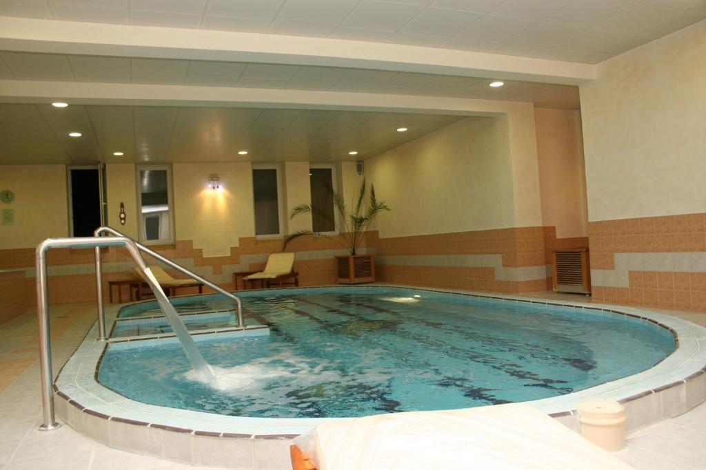 Hotel Prezident Палич Екстериор снимка