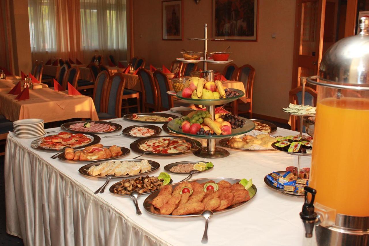 Hotel Prezident Палич Екстериор снимка