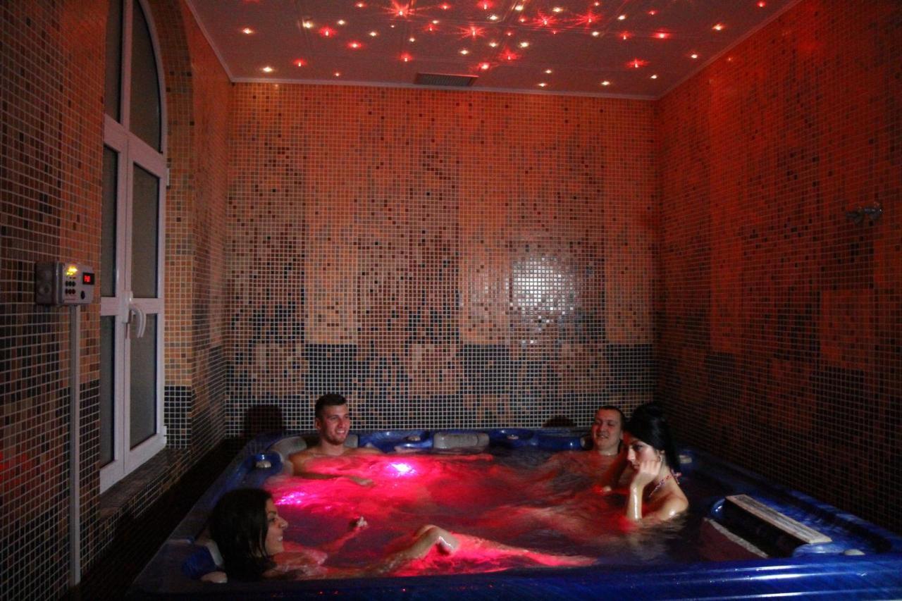Hotel Prezident Палич Екстериор снимка